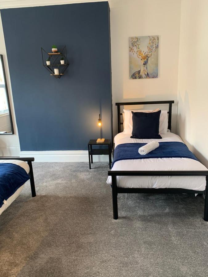 Windsor 4 - Spacious Beautiful 4 Bdrm Maisonette Nr Ncle Free Wifi Free Parking Gateshead Bagian luar foto