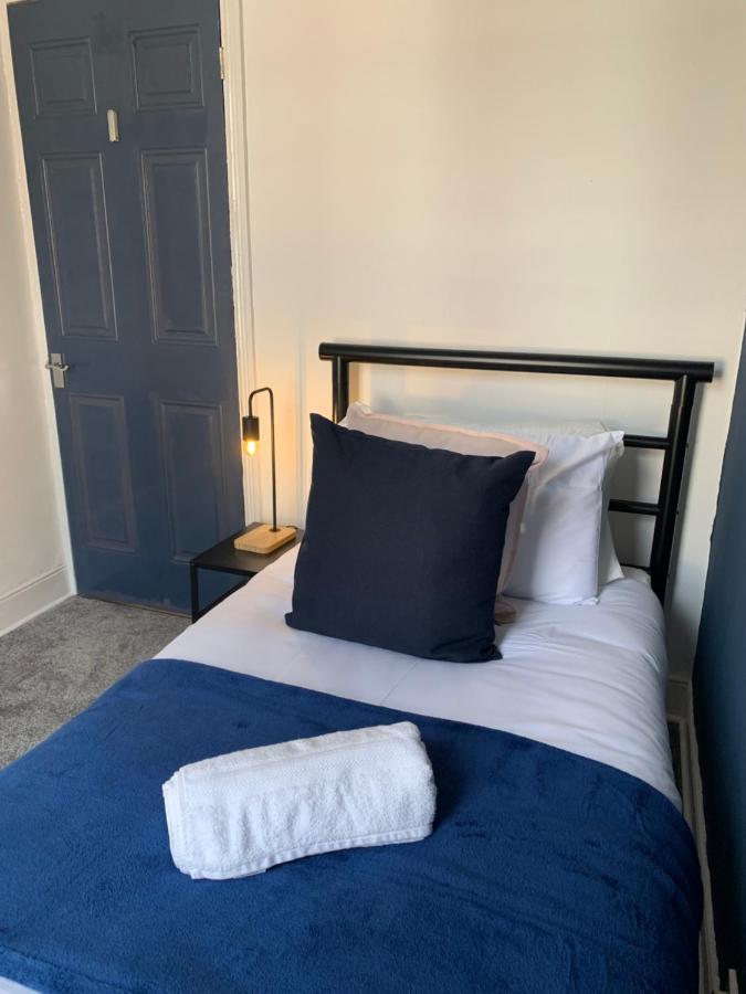 Windsor 4 - Spacious Beautiful 4 Bdrm Maisonette Nr Ncle Free Wifi Free Parking Gateshead Bagian luar foto