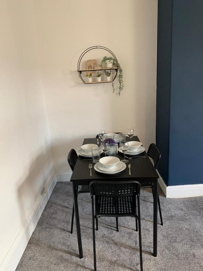 Windsor 4 - Spacious Beautiful 4 Bdrm Maisonette Nr Ncle Free Wifi Free Parking Gateshead Bagian luar foto